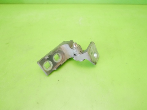 Zawias drzwi prawy przód góra Z168 OPEL CORSA D 06-11