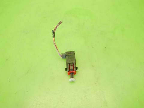 Czujnik pedału hamulca świateł stop OPEL CORSA D