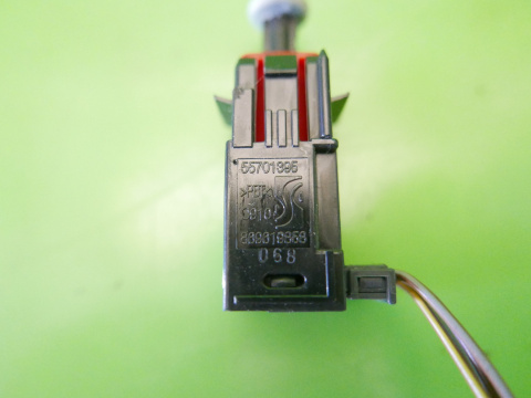 Czujnik pedału hamulca świateł stop OPEL CORSA D