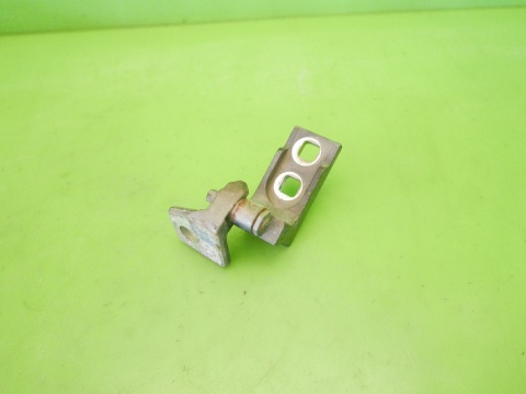 Zawias drzwi prawy przód dół Z168 OPEL CORSA D 06-11