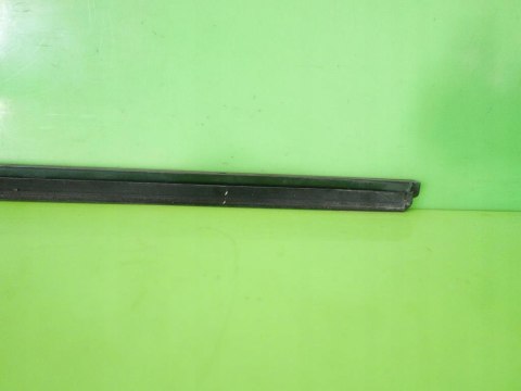 LISTWA ZGARNIAJĄCA LEWA PRZÓD FIAT PUNTO I 5D 93-