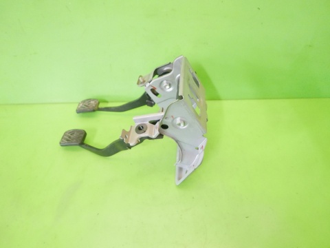 Pedały sprzęgła hamulca SUZUKI ALTO VII GF 1.0 09-15