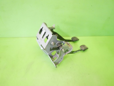 Pedały sprzęgła hamulca SUZUKI ALTO VII GF 1.0 09-15