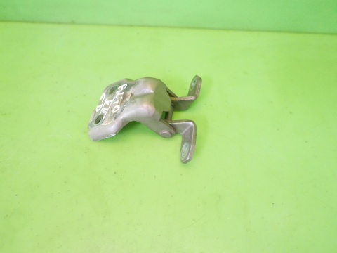 Zawias prawy przód góra zkw SUZUKI ALTO VII GF 09-15