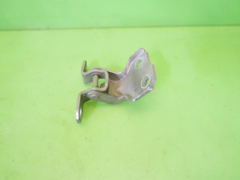 Zawias prawy przód góra zkw SUZUKI ALTO VII GF 09-15