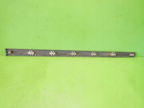 LISTWA DRZWIOWA PRAWA PRZÓD MERCEDES W211 SEDAN