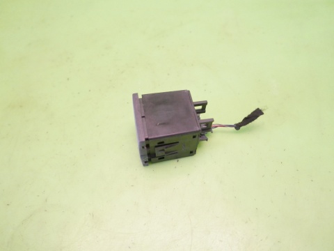 Przełącznik włącznik świateł awaryjnych OPEL MERIVA A I 03-05