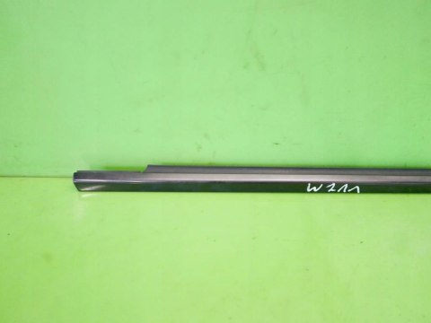 LISTWA ZGARNIAJĄCA PRAWA PRZÓD MERCEDES W211 SEDAN