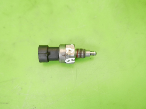 Czujnik świateł wstecznego cofania OPEL ASTRA J IV 1.7 CDTI 09-12 Czujnik świateł wstecznego cofania OPEL ASTRA J IV 1.7 CDTI 09-12