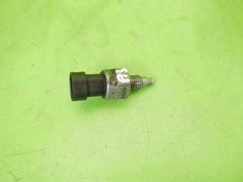 Czujnik świateł wstecznego cofania OPEL ASTRA J IV 1.7 CDTI 09-12 Czujnik świateł wstecznego cofania OPEL ASTRA J IV 1.7 CDTI 09-12
