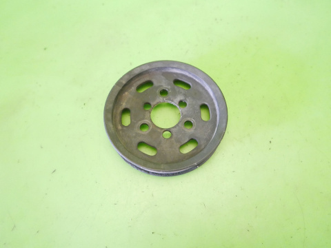 Koło pompy wspomagania 038145255D VW PASSAT B5 FL 1.9 TDI 00-05 Koło pompy wspomagania 038145255D VW PASSAT B5 FL 1.9 TDI 00-05