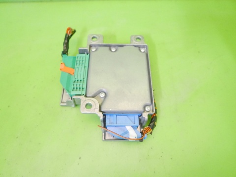 Moduł sensor airbag 13170589 OPEL VECTRA C GTS 2.2 16V Z22YH