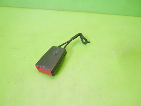 Zatrzask zapięcie pasa środek tył OPEL VECTRA C GTS 02-05 Zatrzask zapięcie pasa środek tył OPEL VECTRA C GTS 02-05
