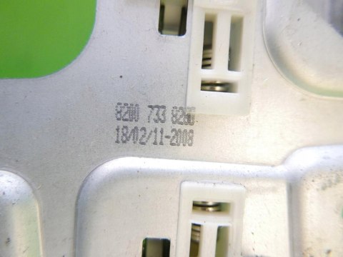 MECHANIZM PODNOŚNIK PRAWY PRZÓD DACIA DUSTER I 10-