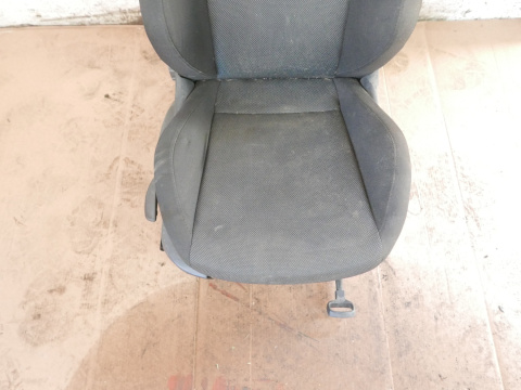 Fotel prawy przód siedzenie pasażera SEAT IBIZA IV 6J HB 5D 08-12 Fotel prawy przód siedzenie pasażera SEAT IBIZA IV 6J HB 5D 08-12