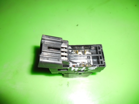 Przełącznik szyby prawy przód SUZUKI SX4 I EY HB 5D 06-09