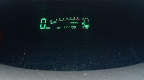 Silnik słupek TOYOTA YARIS I 1.0 VVTI 1SZ 68KM 50kW francuz odpala Silnik słupek TOYOTA YARIS I 1.0 VVTI 1SZ 68KM 50kW francuz odpala