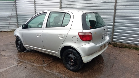 Silnik słupek TOYOTA YARIS I 1.0 VVTI 1SZ 68KM 50kW francuz odpala Silnik słupek TOYOTA YARIS I 1.0 VVTI 1SZ 68KM 50kW francuz odpala