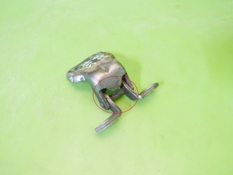 Zawias drzwiowy lewy przód góra ZCD SUZUKI SX4 I EY HB 5D 06-09