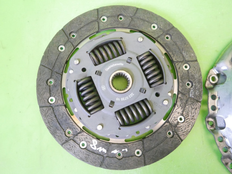 Docisk + tarcza sprzęgła SUZUKI SX4 I EY 1.6 DDIS 06-09 Docisk + tarcza sprzęgła SUZUKI SX4 I EY 1.6 DDIS 06-09