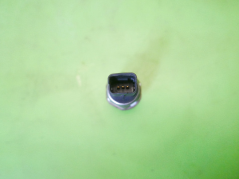Czujnik zawór paliwa 9655465480 SUZUKI SX4 I EY 1.6 DDIS 06-09 Czujnik zawór paliwa 9655465480 SUZUKI SX4 I EY 1.6 DDIS 06-09