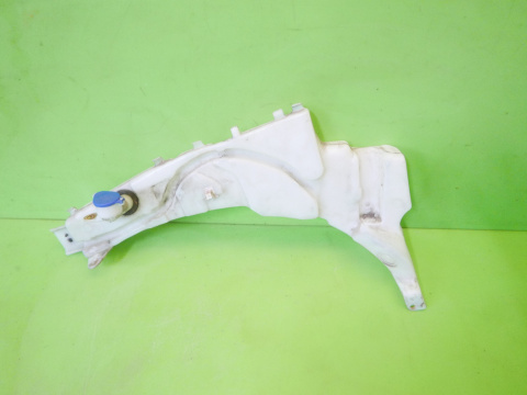 Zbiorniczek płynu spryskiwaczy 4M5113K16AF FORD FOCUS MK2 FL 1.6 16V Zbiorniczek płynu spryskiwaczy 4M5113K16AF FORD FOCUS MK2 FL 1.6 16V