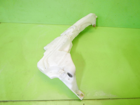 Zbiorniczek płynu spryskiwaczy 4M5113K16AF FORD FOCUS MK2 FL 1.6 16V Zbiorniczek płynu spryskiwaczy 4M5113K16AF FORD FOCUS MK2 FL 1.6 16V