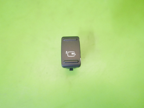 Przełącznik składania lusterek 7M5T17B676AA FORD FOCUS MK2 FL 07-11 Przełącznik składania lusterek 7M5T17B676AA FORD FOCUS MK2 FL 07-11