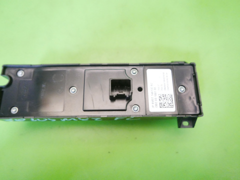 Przełącznik panel szyb lewy przód 8M5T14A132AC FORD FOCUS MK2 FL 07-11 Przełącznik panel szyb lewy przód 8M5T14A132AC FORD FOCUS MK2 FL 07-11