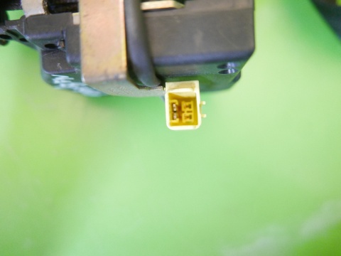 Pas bezpieczeństwa prawy przód TOYOTA AVENSIS T22 FL KOMBI 00-03