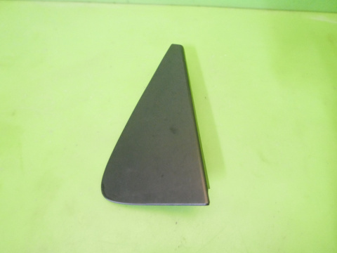 Trójkąt zaślepka drzwi prawa tył FIAT SEDICI I FL 09-14