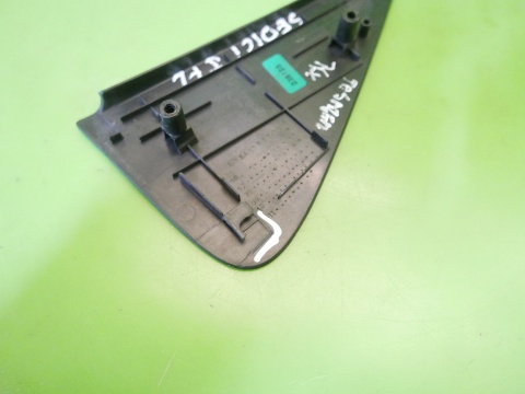 Trójkąt zaślepka drzwi prawa tył FIAT SEDICI I FL 09-14