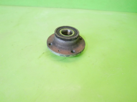Piasta koła lewa tył OPEL CORSA D 1.2 16V 06-11 Piasta koła lewa tył OPEL CORSA D 1.2 16V 06-11