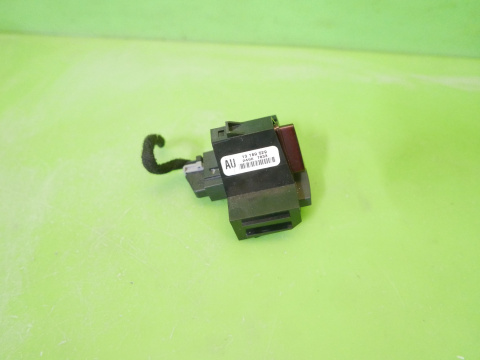 Przełącznik świateł awaryjnych 13189529 AU OPEL CORSA D 06-11 Przełącznik świateł awaryjnych 13189529 AU OPEL CORSA D 06-11