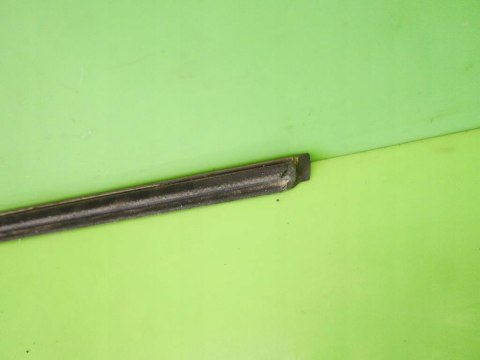 LISTWA ZGARNIAJĄCA PRAWA TYŁ FIAT PUNTO II 5D 99-