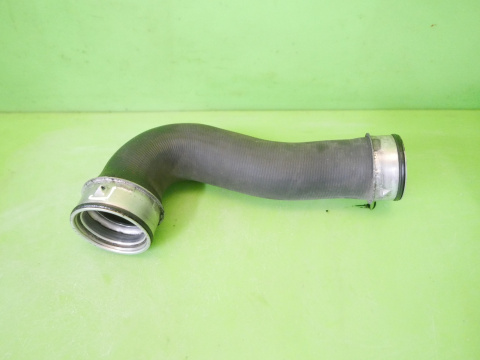 Rura przewód wąż powietrza intercoolera VW GOLF V 1.9 TDI 03-09 Rura przewód wąż powietrza intercoolera VW GOLF V 1.9 TDI 03-09