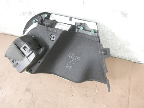 Tapicerka boczek bagażnika prawy tył HONDA CIVIC X FK6 HB 5D 15-19 Tapicerka boczek bagażnika prawy tył HONDA CIVIC X FK6 HB 5D 15-19