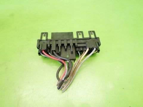 SKRZYNKA BEZPIECZNIKÓW PEUGEOT 307 PHI 1.6 HDI 01-