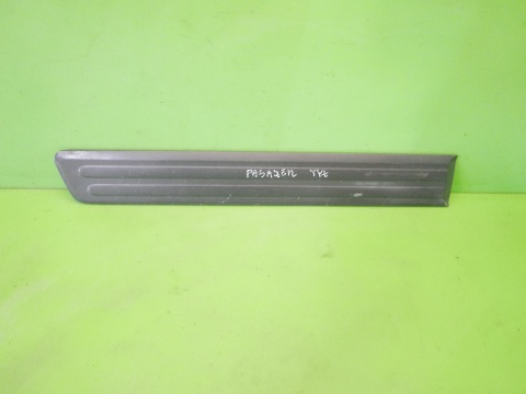 Listwa drzwiowa prawa tył HONDA CRV CR-V I RD1 95-99