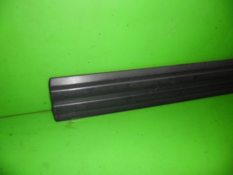 Listwa drzwiowa prawa przód HONDA CRV CR-V I RD1 95-99 Listwa drzwiowa prawa przód HONDA CRV CR-V I RD1 95-99