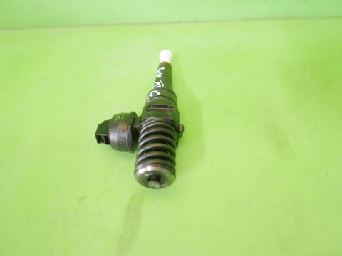 Pompowtrysk pomowtryskiwacz 038130073AG VW GOLF V 1.9 TDI 03-09 Pompowtrysk pomowtryskiwacz 038130073AG VW GOLF V 1.9 TDI 03-09