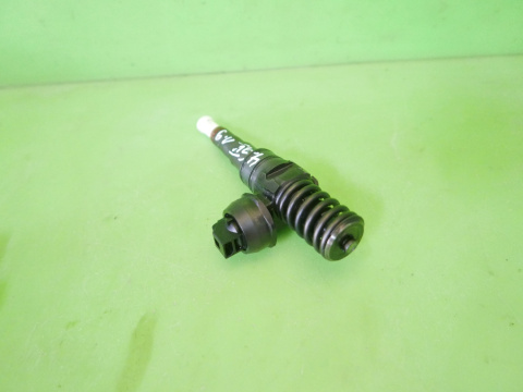 Pompowtrysk pomowtryskiwacz 038130073AG VW GOLF V 1.9 TDI 03-09 Pompowtrysk pomowtryskiwacz 038130073AG VW GOLF V 1.9 TDI 03-09