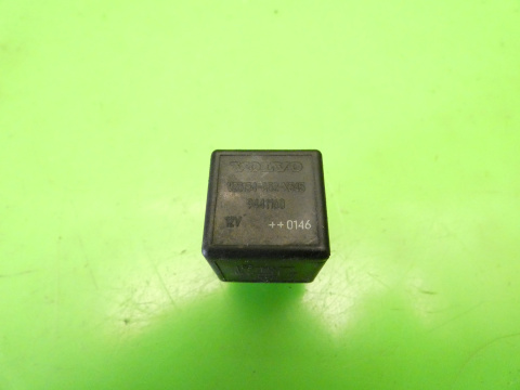 Przekaźnik 9441160 V23134-A52-X345 VOLVO S60 I 2.4 D5 00-04 Przekaźnik 9441160 V23134-A52-X345 VOLVO S60 I 2.4 D5 00-04