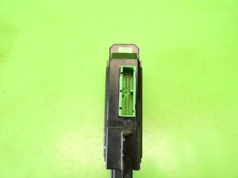Przełącznik szyby prawy przód 8682950 VOLVO S60 I 00-04 Przełącznik szyby prawy przód 8682950 VOLVO S60 I 00-04