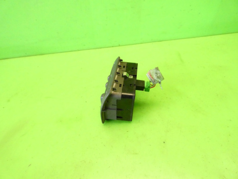 Przełącznik włącznik świateł halogenów 944233 VOLVO S60 I 00-04 Przełącznik włącznik świateł halogenów 944233 VOLVO S60 I 00-04