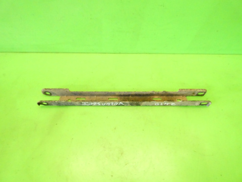 Wahacz poprzeczny lewy tył VOLVO S60 I 2.4 D5 00-04 Wahacz poprzeczny lewy tył VOLVO S60 I 2.4 D5 00-04