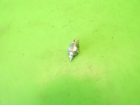 Czujnik świateł wstecznego biegu cofania VOLVO S60 I 2.4 D5 00-04 Czujnik świateł wstecznego biegu cofania VOLVO S60 I 2.4 D5 00-04