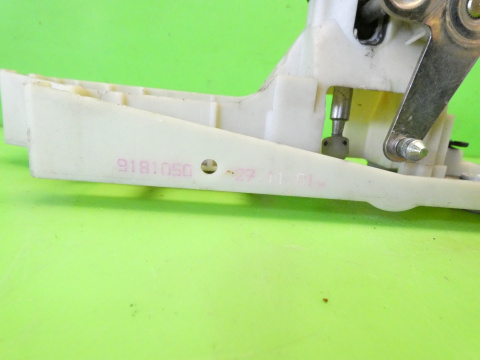 Dźwignia lewarek zmiany biegów 9181050 VOLVO S60 I 2.4 D5 00-04 Dźwignia lewarek zmiany biegów 9181050 VOLVO S60 I 2.4 D5 00-04