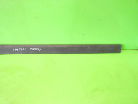 Listwa drzwiowa prawa przód VOLVO S60 I 00-04 Listwa drzwiowa prawa przód VOLVO S60 I 00-04
