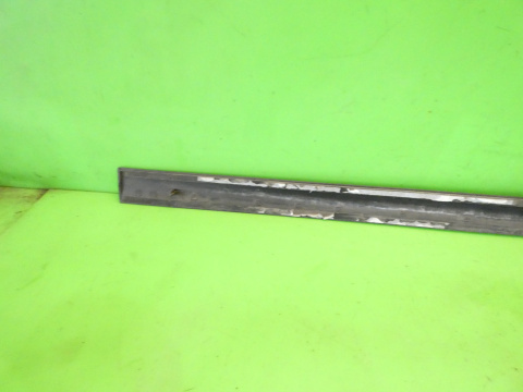 Listwa drzwiowa prawa przód VOLVO S60 I 00-04 Listwa drzwiowa prawa przód VOLVO S60 I 00-04